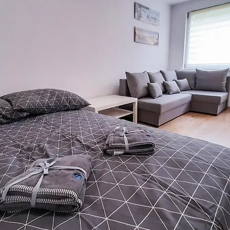 Studio Apartment *
